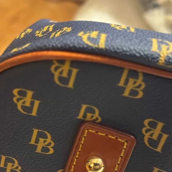 EUC Dooney and Bourke Navy Gretta Weekender Bag - Picture 5 of 13